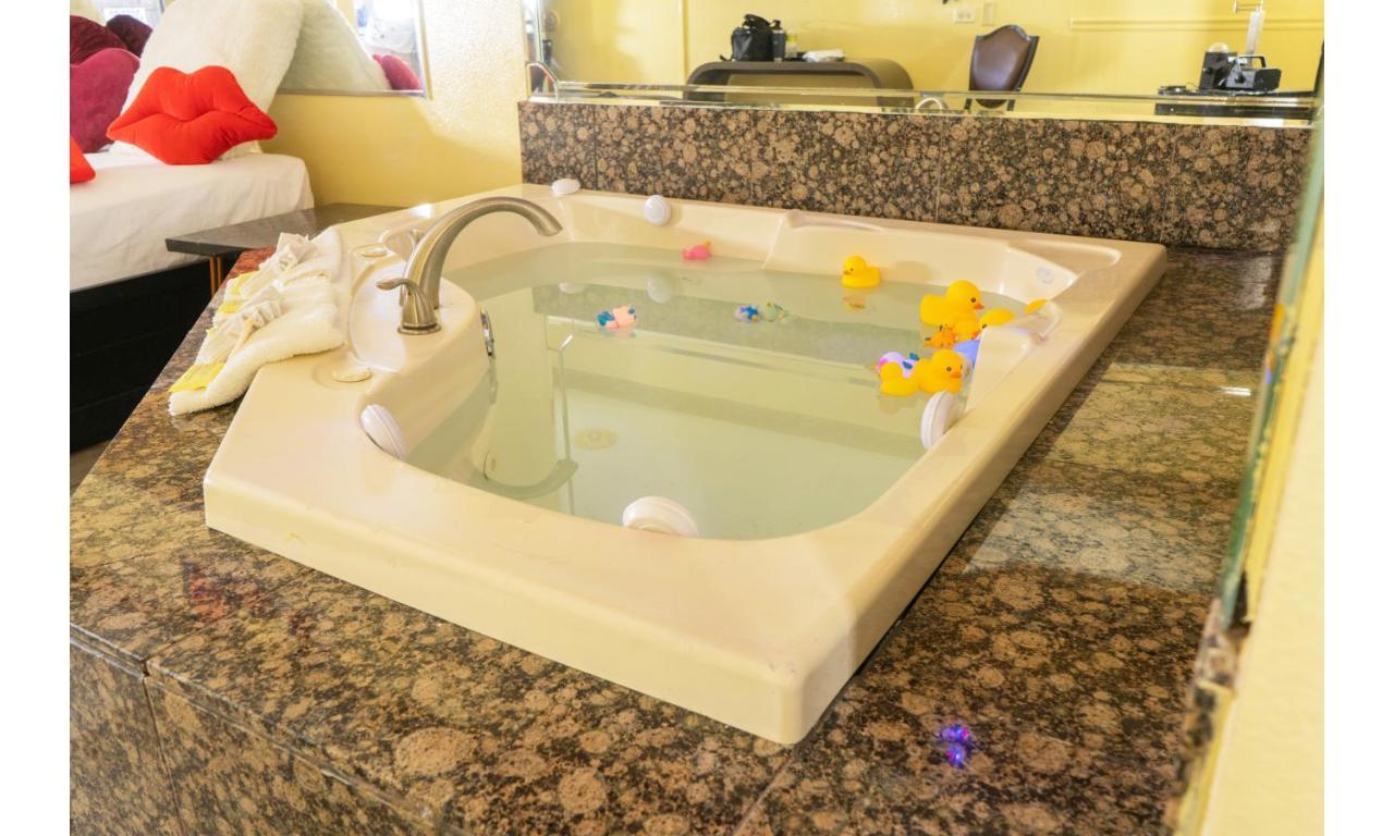 Dolton Luxe Romantic Suites מראה חיצוני תמונה