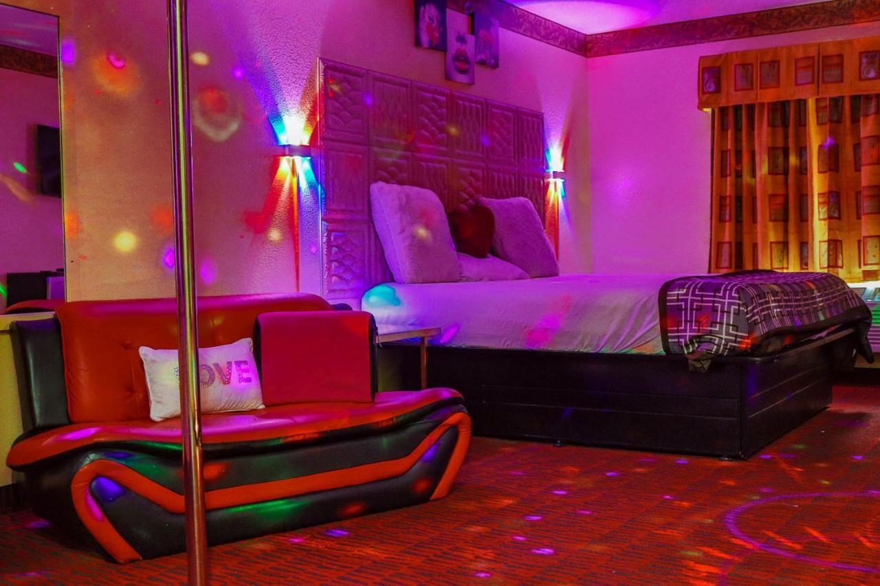 Dolton Luxe Romantic Suites מראה חיצוני תמונה