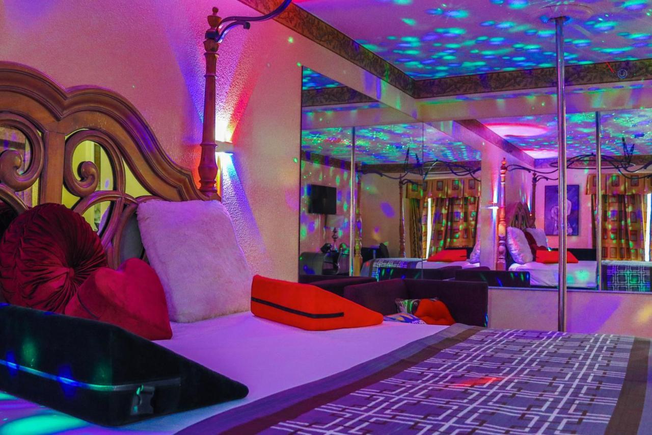 Dolton Luxe Romantic Suites מראה חיצוני תמונה